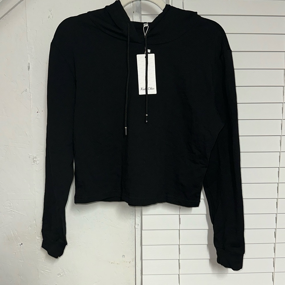 Kaley Chic Cropped‎ Hoodie. Hood has hole for ponytail. Size small NWT